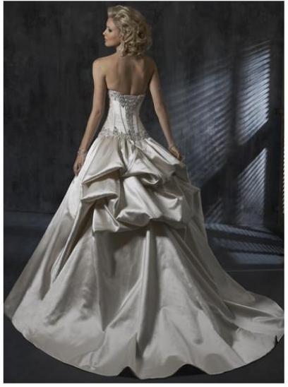 مدل لباس نامزدی و لباس  عروس جدید فشن 2011